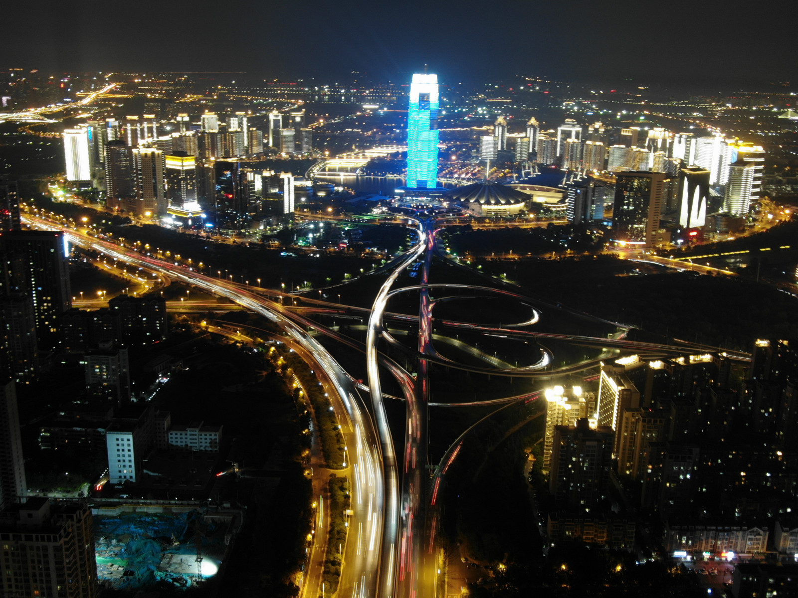 14  54.附件7 王彥春-跳動(dòng)的都市脈搏 (1)_meitu_1.jpg